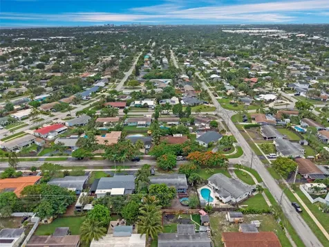 131 SE 11th Street Deerfield Beach FL 33441