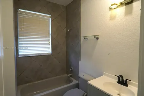 7518 Via Grande Boynton Beach FL 33437