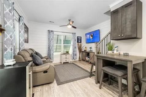 101 11th Street Ocean, Unit 17 Marathon FL 33050