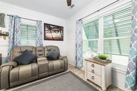 101 11th Street Ocean, Unit 17 Marathon FL 33050