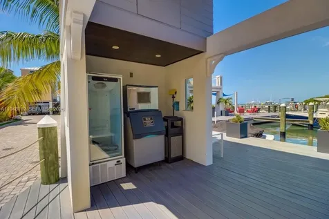 101 11th Street Ocean, Unit 17 Marathon FL 33050