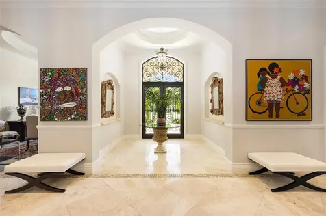 8252 SW 52nd Avenue Miami FL 33143