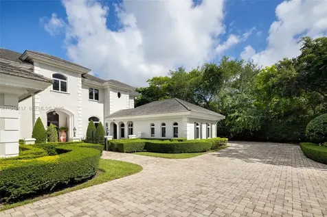 8252 SW 52nd Avenue Miami FL 33143