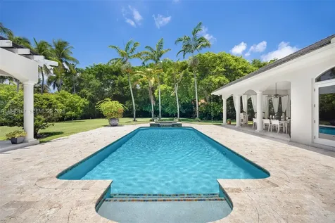 8252 SW 52nd Avenue Miami FL 33143