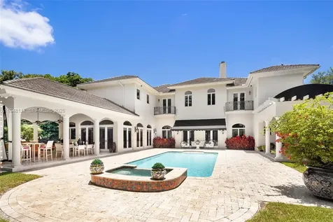 8252 SW 52nd Avenue Miami FL 33143