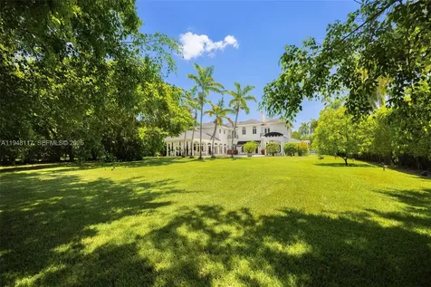 8252 SW 52nd Avenue Miami FL 33143