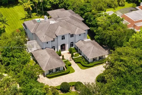 8252 SW 52nd Avenue Miami FL 33143