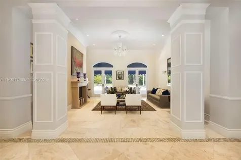 8252 SW 52nd Avenue Miami FL 33143