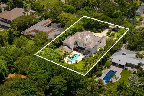 8252 SW 52nd Avenue Miami FL 33143