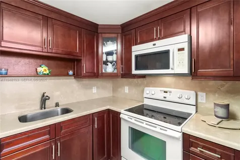 101 SE 3rd Avenue Dania Beach FL 33004