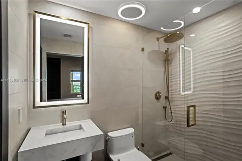 3330 NE 190th Street Aventura FL 33180