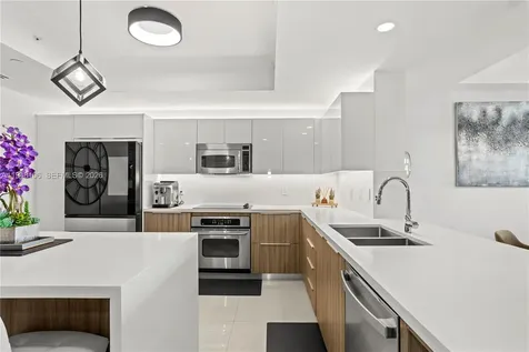 3330 NE 190th Street Aventura FL 33180