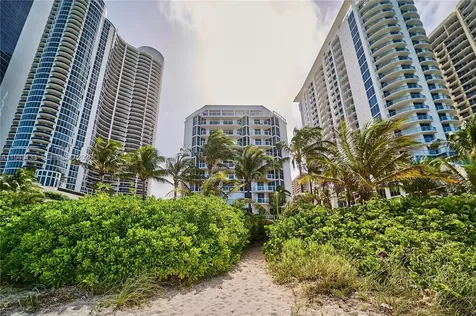 17275 Collins Avenue Sunny Isles Beach FL 33160