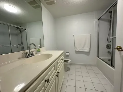 17275 Collins Avenue Sunny Isles Beach FL 33160