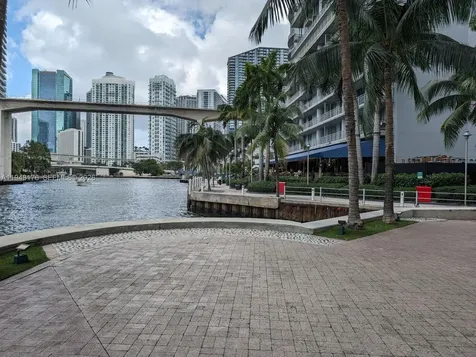 175 SW 7th Street Miami FL 33130