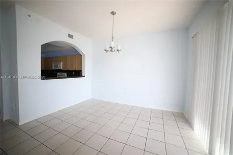 8826 W Flagler Street Miami FL 33174