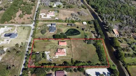 2564 Deer Run Trail Loxahatchee FL 33470