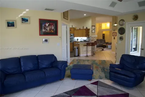 2564 Deer Run Trail Loxahatchee FL 33470