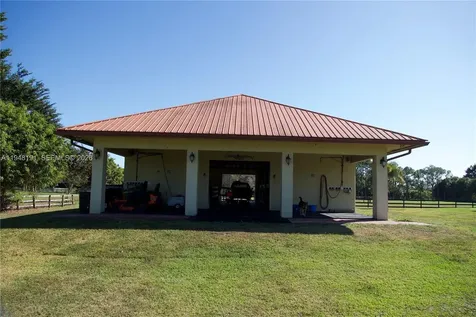 2564 Deer Run Trail Loxahatchee FL 33470