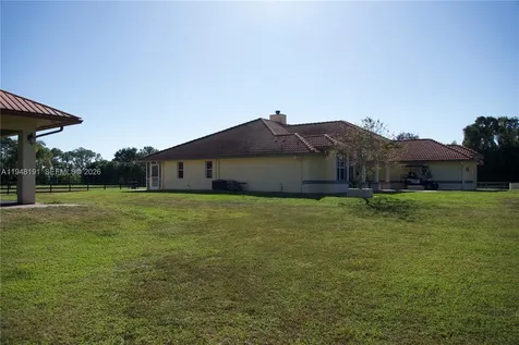 2564 Deer Run Trail Loxahatchee FL 33470