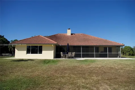 2564 Deer Run Trail Loxahatchee FL 33470