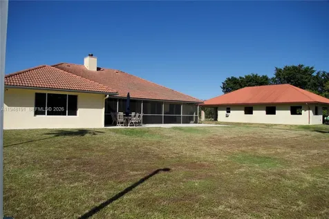 2564 Deer Run Trail Loxahatchee FL 33470