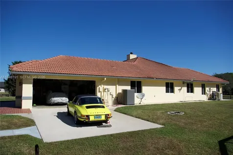 2564 Deer Run Trail Loxahatchee FL 33470