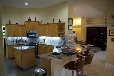 2564 Deer Run Trail Loxahatchee FL 33470