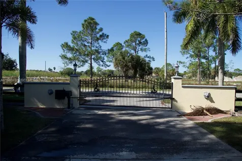 2564 Deer Run Trail Loxahatchee FL 33470