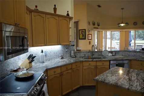 2564 Deer Run Trail Loxahatchee FL 33470