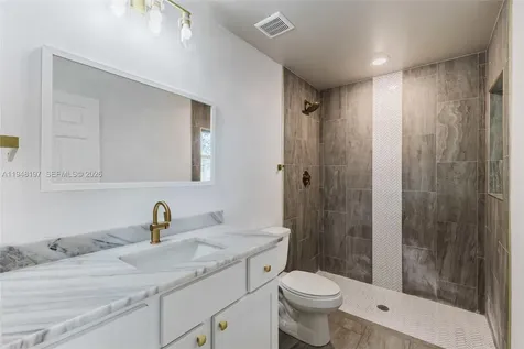 2403/2405 Maple Avenue Fort Myers FL 33901