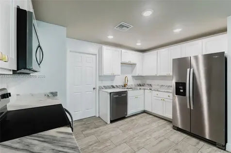2403/2405 Maple Avenue Fort Myers FL 33901