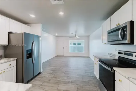 2403/2405 Maple Avenue Fort Myers FL 33901