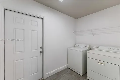 2403/2405 Maple Avenue Fort Myers FL 33901