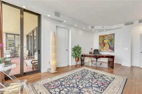 11113 Biscayne Boulevard Miami FL 33181