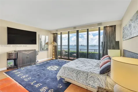 11113 Biscayne Boulevard Miami FL 33181