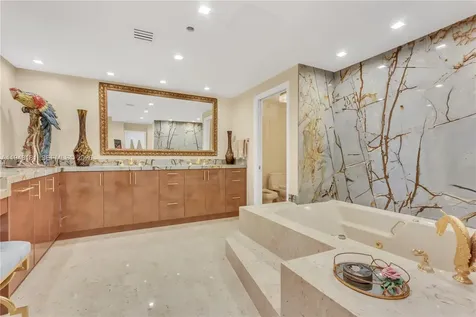 11113 Biscayne Boulevard Miami FL 33181