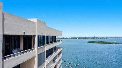 11113 Biscayne Boulevard Miami FL 33181