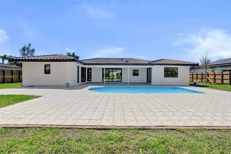16653 Golfview Drive Weston FL 33326