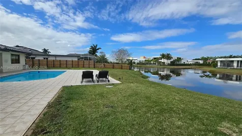 16653 Golfview Drive Weston FL 33326