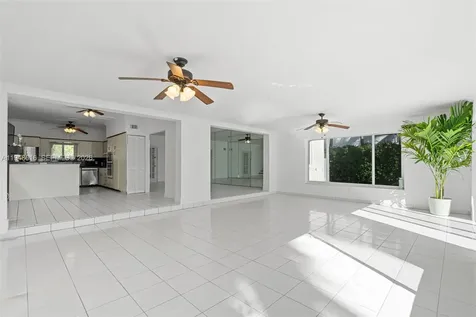 1510 S Treasure Drive North Bay Village FL 33141