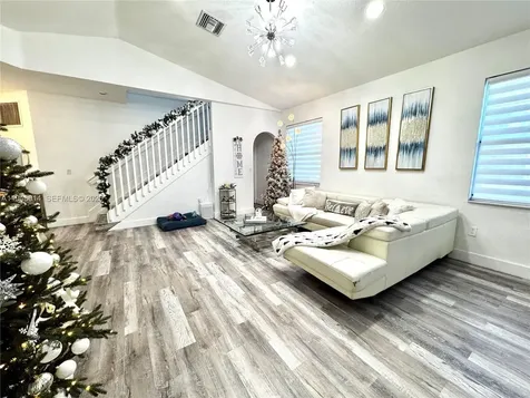 2101 NE 37th Terrace Homestead FL 33033