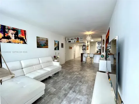 100 Lincoln Road Miami Beach FL 33139