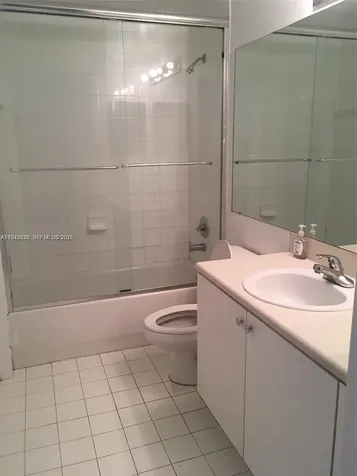 5091 NW 7th Street Miami FL 33126
