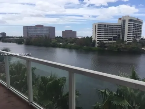 5091 NW 7th Street Miami FL 33126