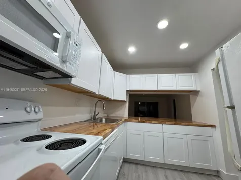8051 S Colony Circle S Tamarac FL 33321