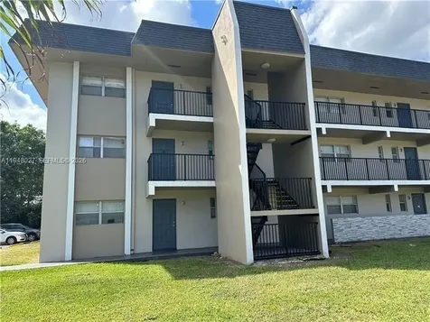 8051 S Colony Circle S Tamarac FL 33321