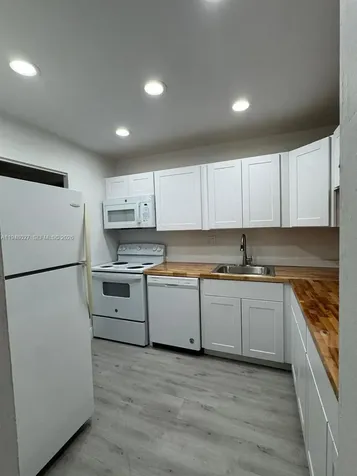 8051 S Colony Circle S Tamarac FL 33321