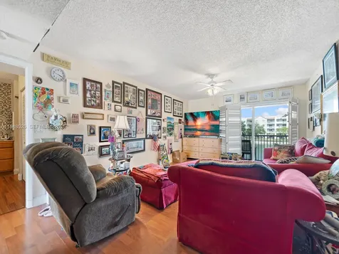 21121 SW 85th Avenue Cutler Bay FL 33189