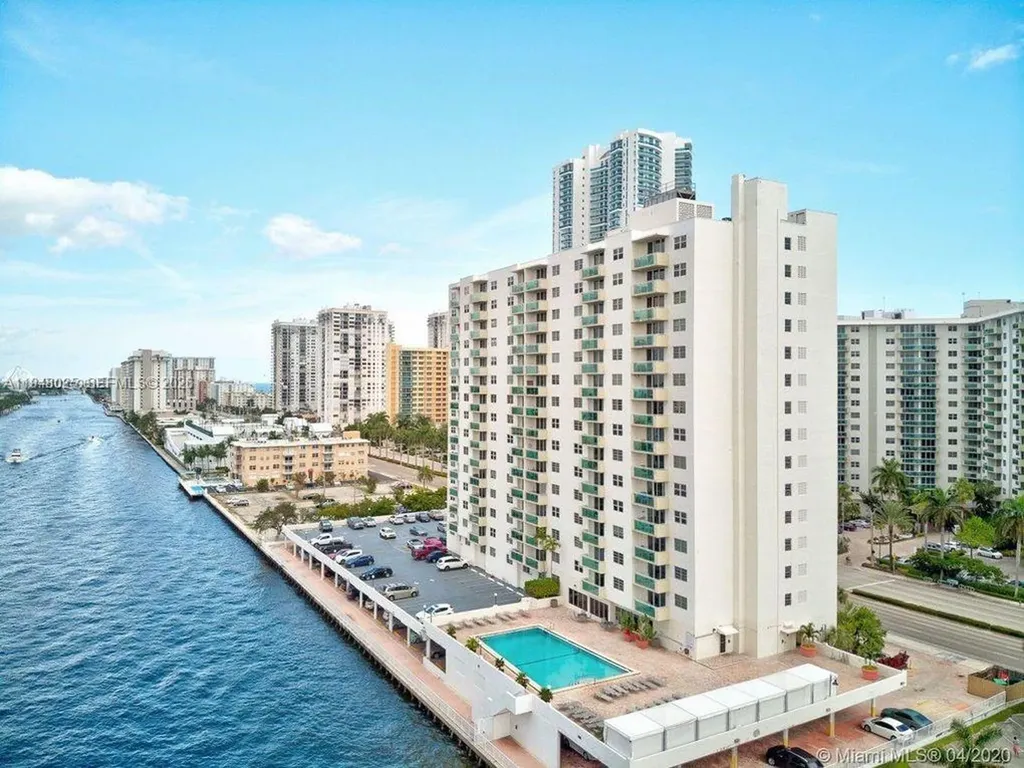 3000 S Ocean Drive Hollywood FL 33019